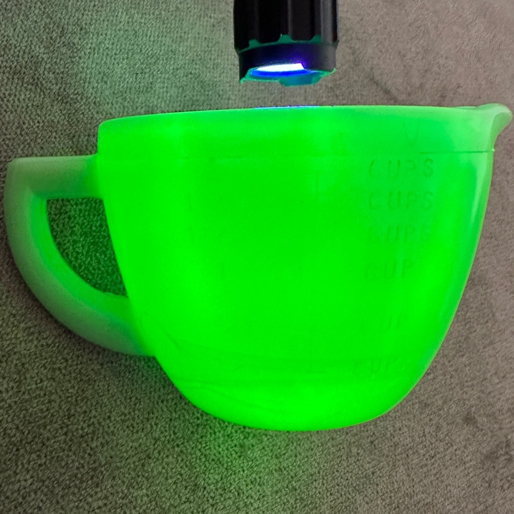 VINTAGE McKee Jadeite Measuring Cup